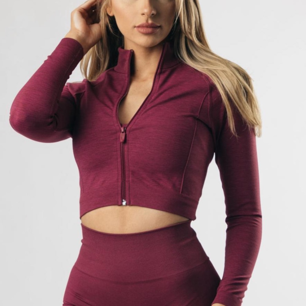 Alphalete cropped jacket